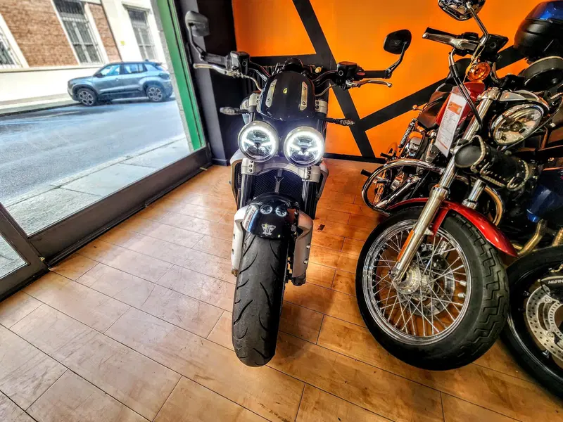 Triumph Rocket 3 R (2021 - 24) (3)