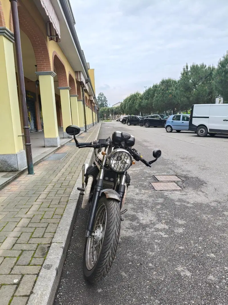 Moto Guzzi V7 Classic (2008 - 12) (4)