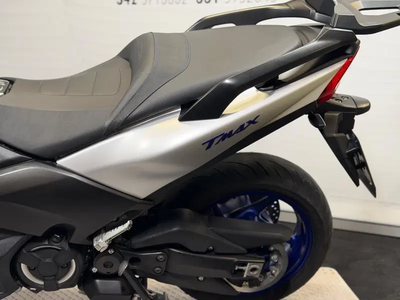 Yamaha T-Max 530 SX (2017 - 19) (9)
