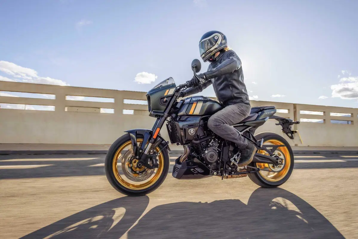 Suzuki GSX-8T e GSX-8TT conquistano il Red Dot Design Award 2026