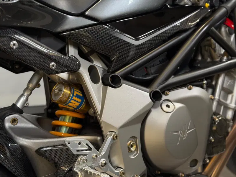 MV Agusta Brutale 910 R (2006 - 11) (4)