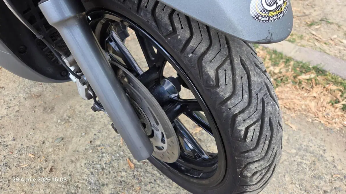 Kymco People 300i S (2021 - 22) (6)