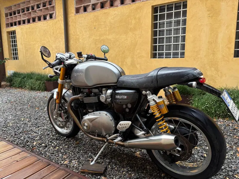 Triumph Thruxton 1200 R (2016) (2)