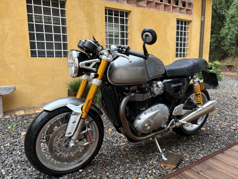 Triumph Thruxton 1200 R (2016) (3)