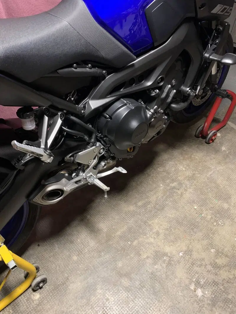 Yamaha MT-09 (2017 - 20) (4)