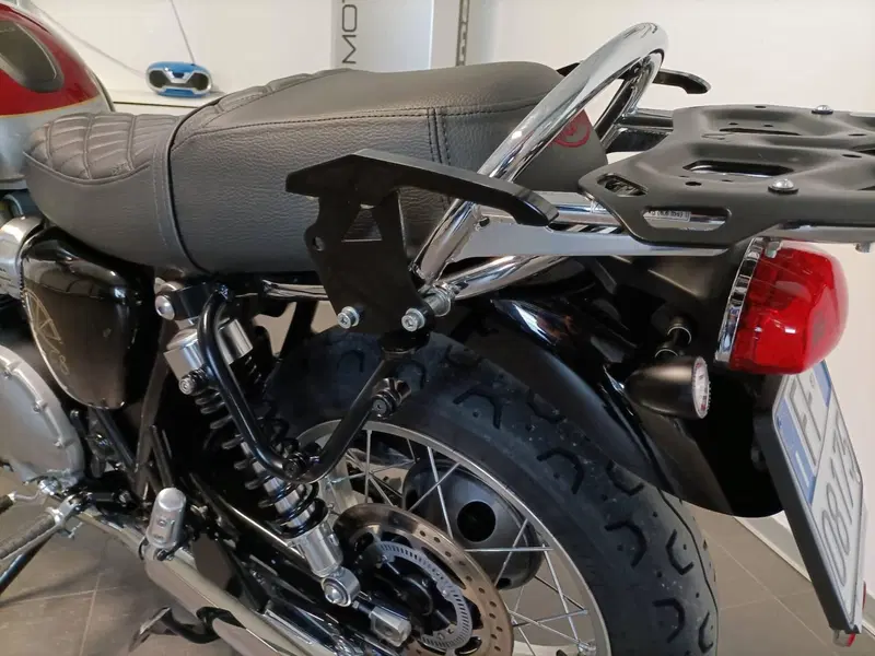Triumph Bonneville T120 (2021 - 25) (10)