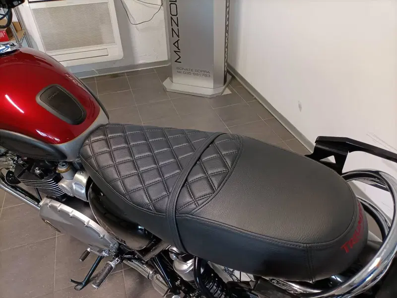 Triumph Bonneville T120 (2021 - 25) (11)