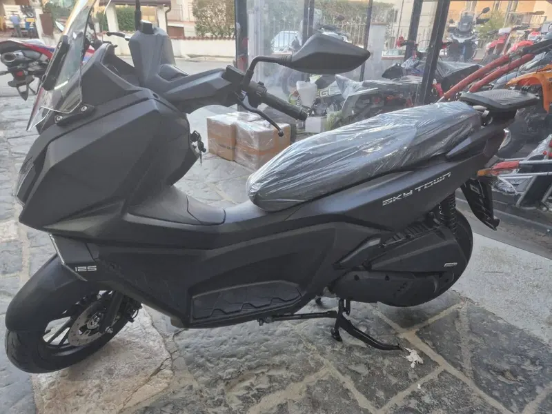 Kymco Skytown 125i (2024 - 26) (10)