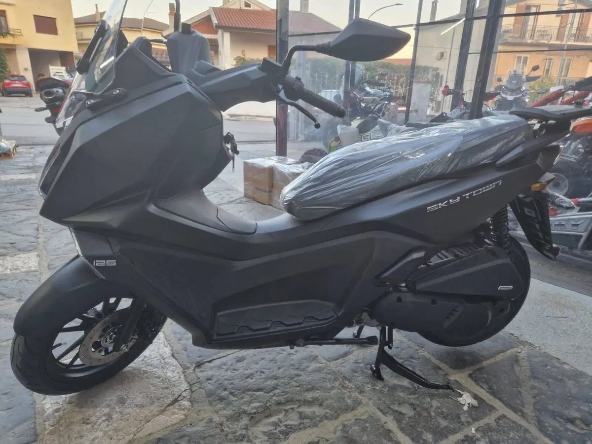 Kymco Skytown 125i (2024 - 26) (8)