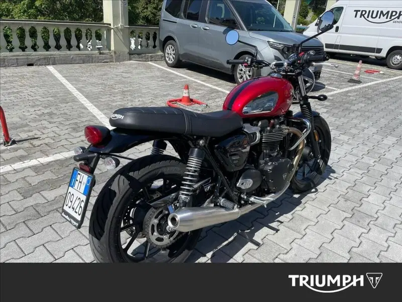 Triumph Speed Twin 900 Chrome Edition (2023) (2)