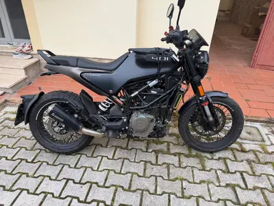Husqvarna Svartpilen 401 (2021 - 23) usata