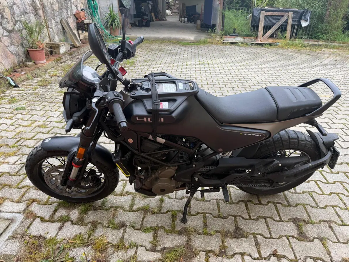 Husqvarna Svartpilen 401 (2021 - 23) (3)