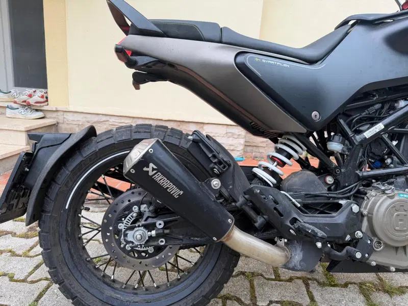 Husqvarna Svartpilen 401 (2021 - 23) (7)