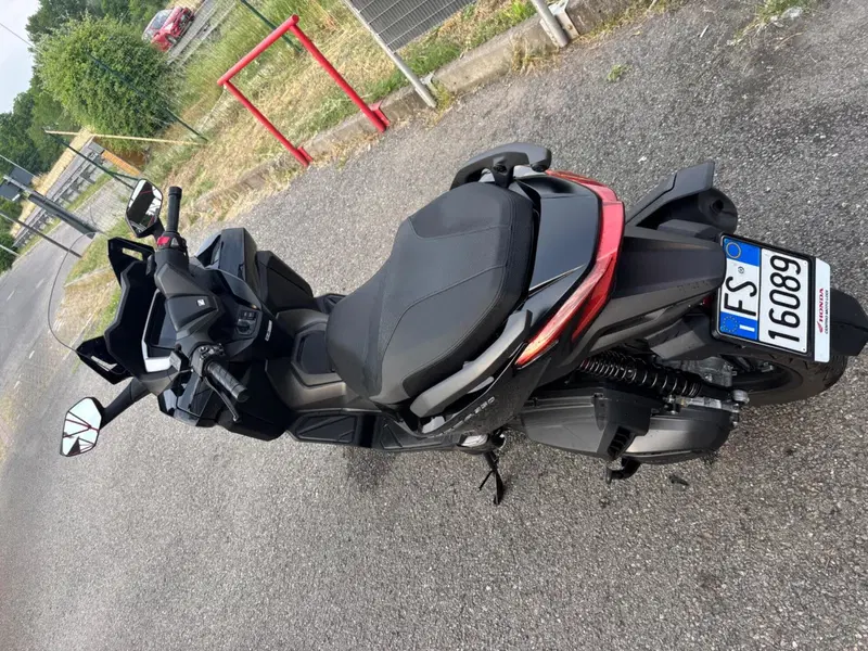 Honda ADV 350 (2025 - 26) (4)