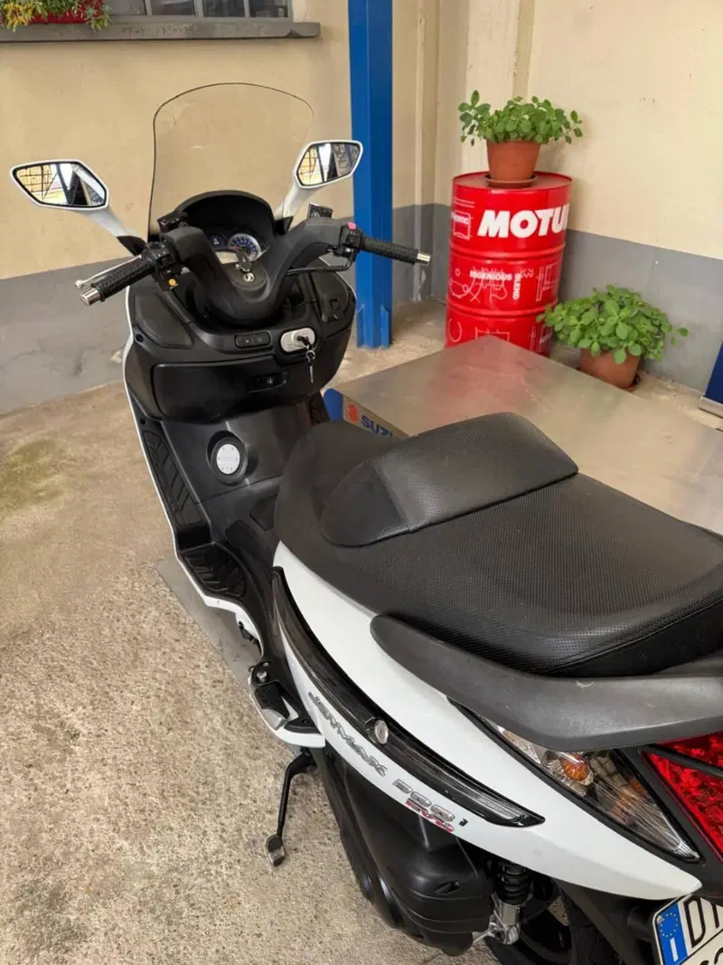 Sym Joymax 300 EVO f.i. (11)