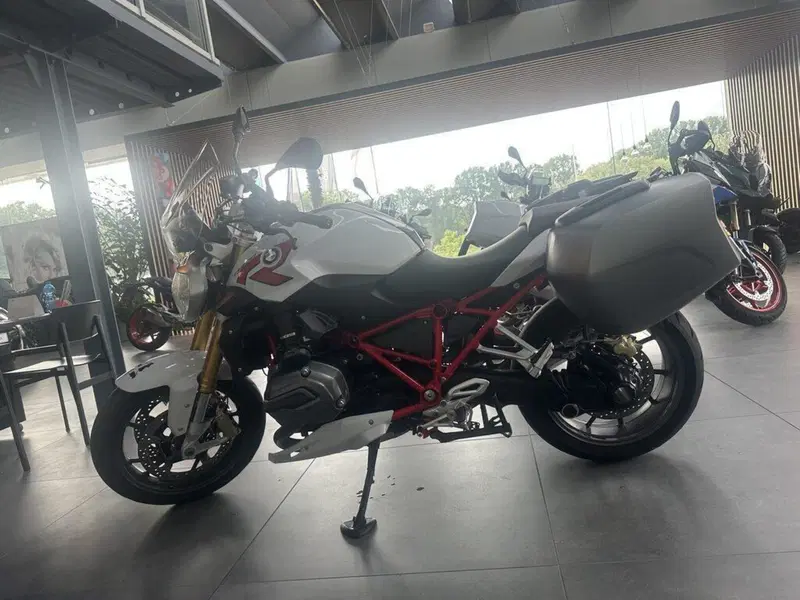 Bmw R 1200 R (2017 - 18) (6)