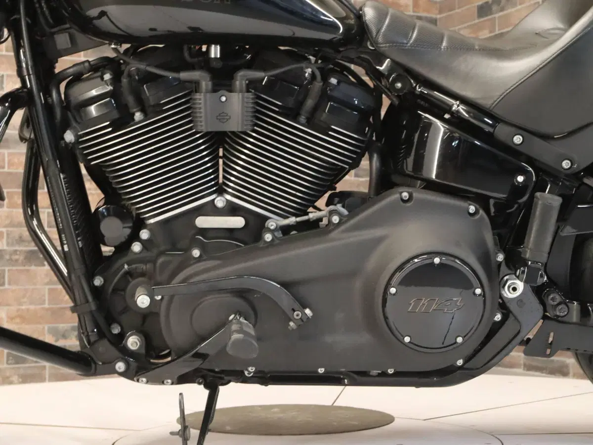 Harley-Davidson 114 Low Rider S (2021) - FXLRS (12)