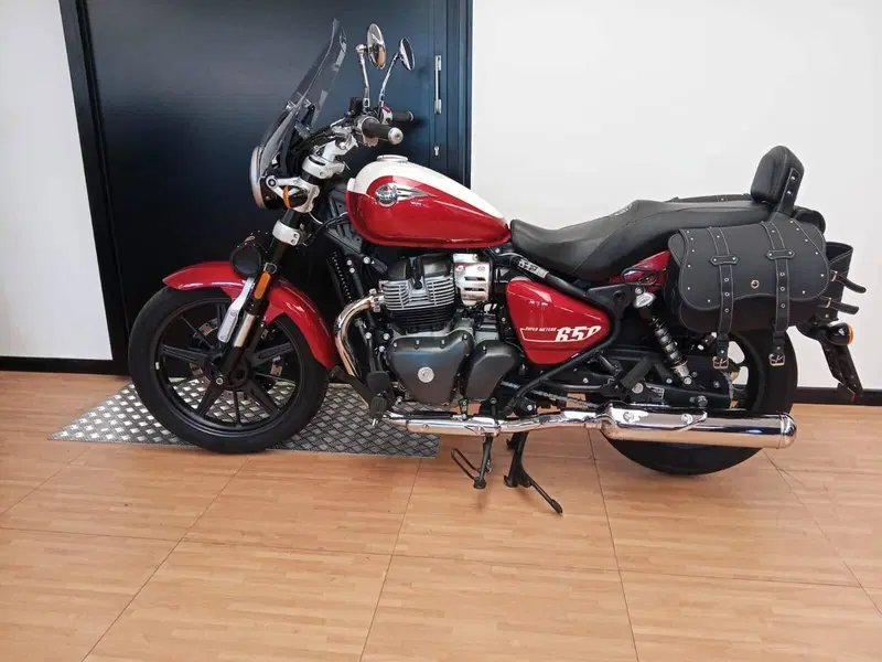Royal Enfield Super Meteor 650 (2023 - 26)