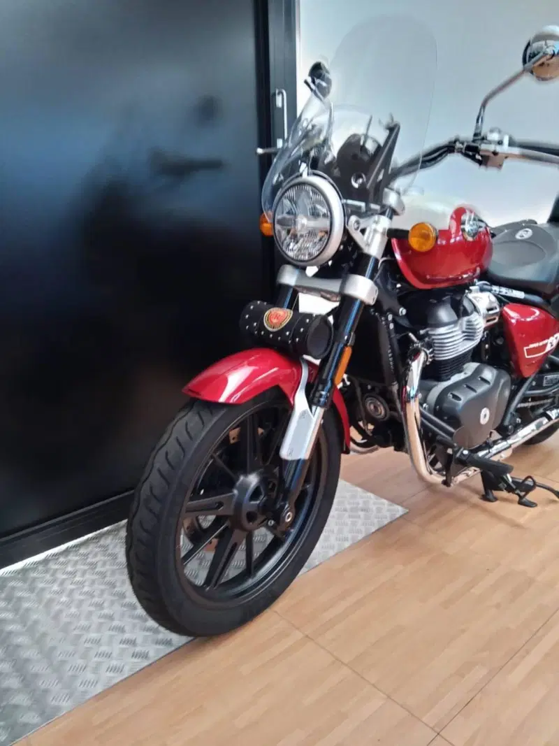 Royal Enfield Super Meteor 650 (2023 - 26) (2)