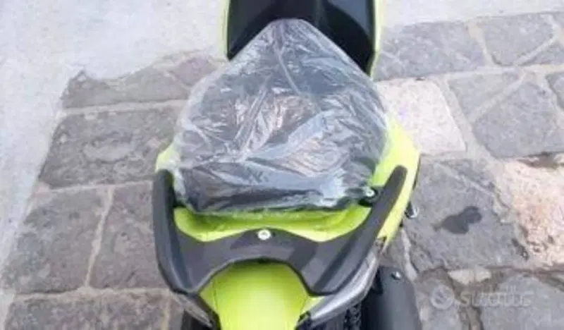Kymco Super 8 50 R (2022 - 26) (3)