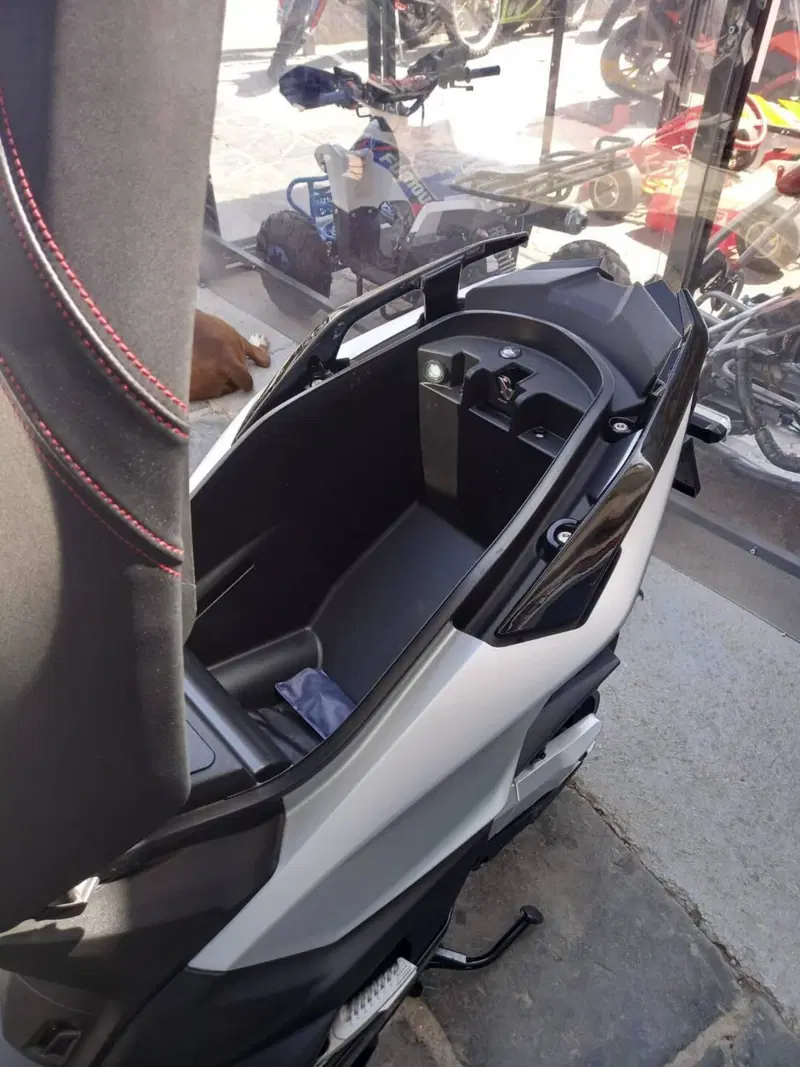 Kymco KRV 200 (2023 - 26) (15)