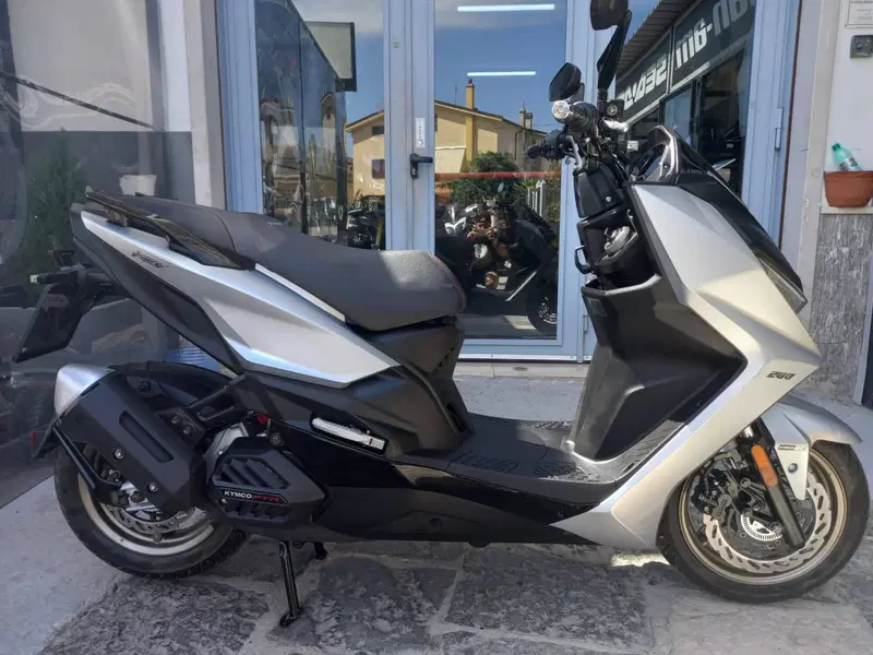 Kymco KRV 200 (2023 - 26) (2)