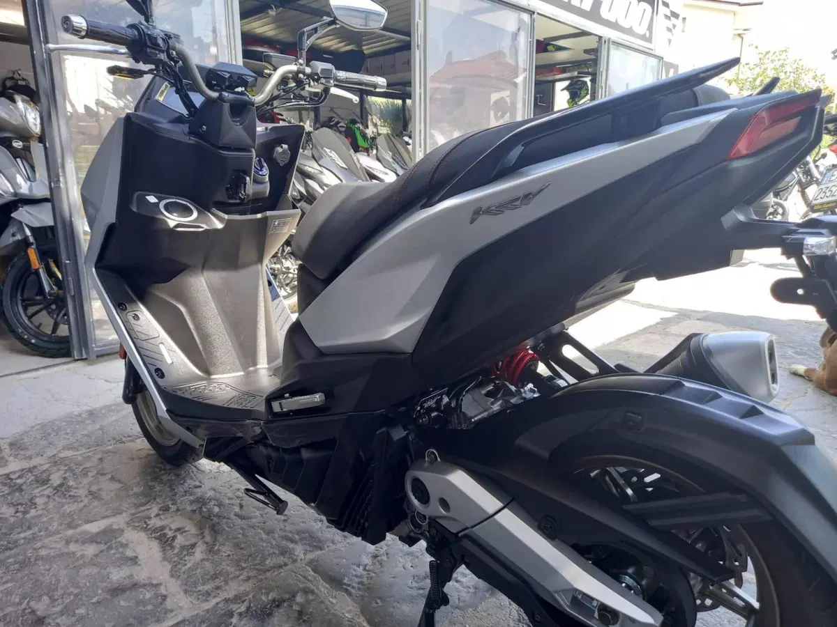 Kymco KRV 200 (2023 - 26) (13)