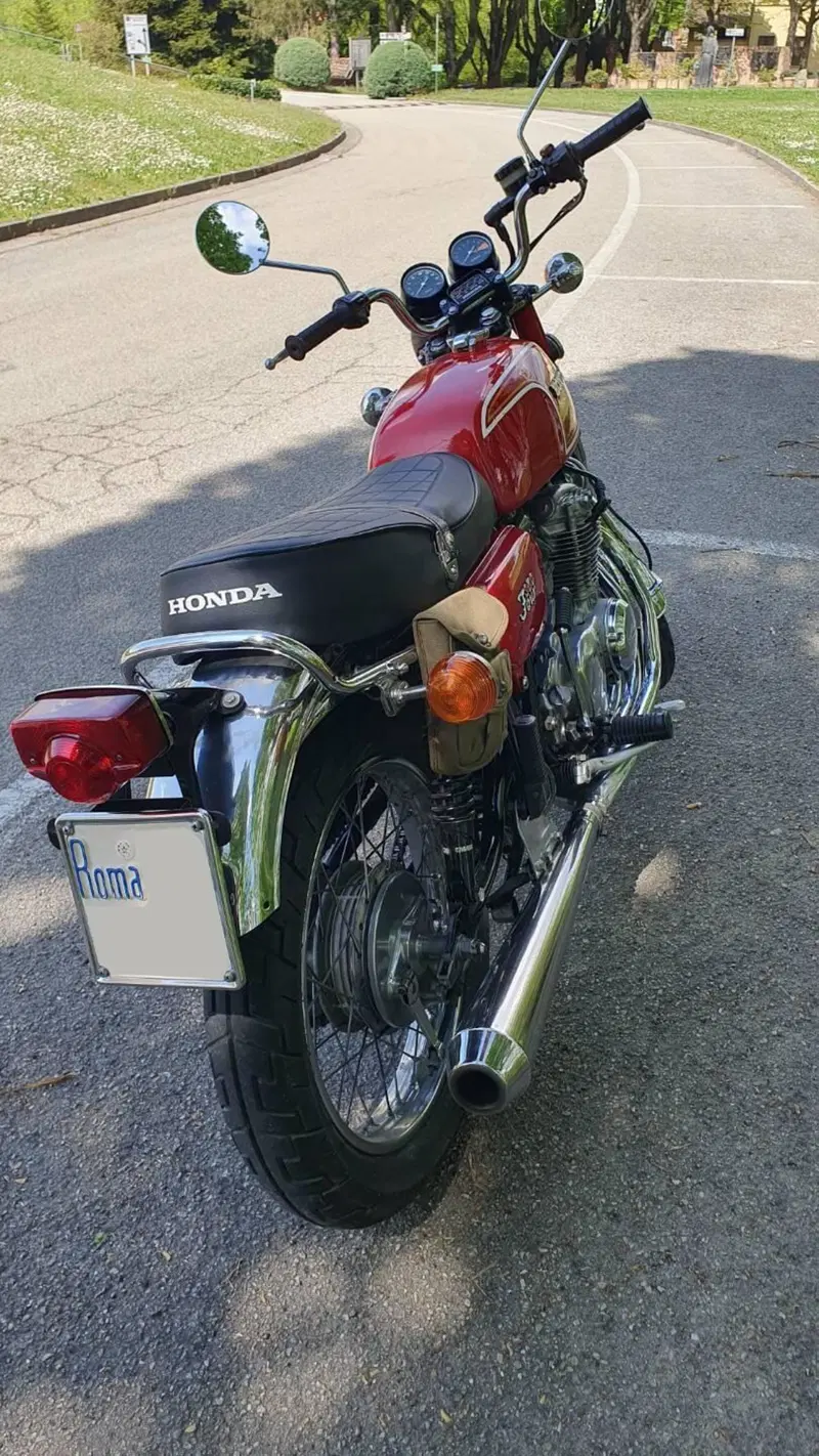 Honda CB 350 FOUR (2)