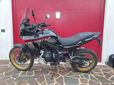 Honda Transalp XL750 (2025) usata