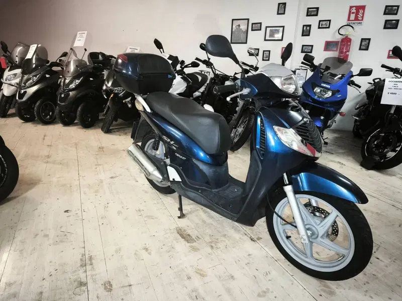Honda SH 150i (2005 - 08) (3)