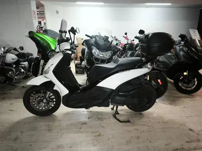 Piaggio Beverly 300 i.e. ABS-ASR (2016 - 20) usata