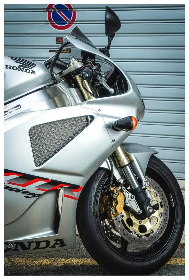 Honda VTR 1000 SP-1 (2000 - 01) (4)