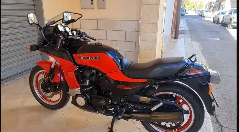 Kawasaki GPz 750 TURBO (2)