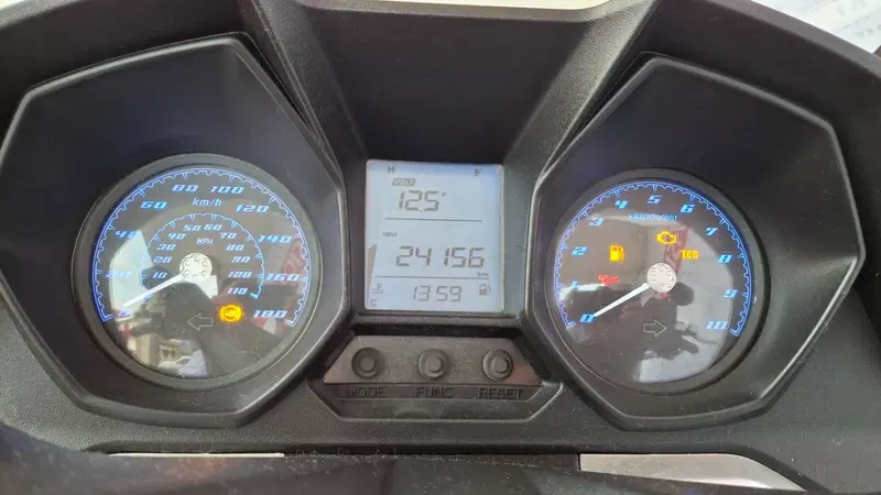 Kymco Downtown 350i TCS (2021 - 25) (4)