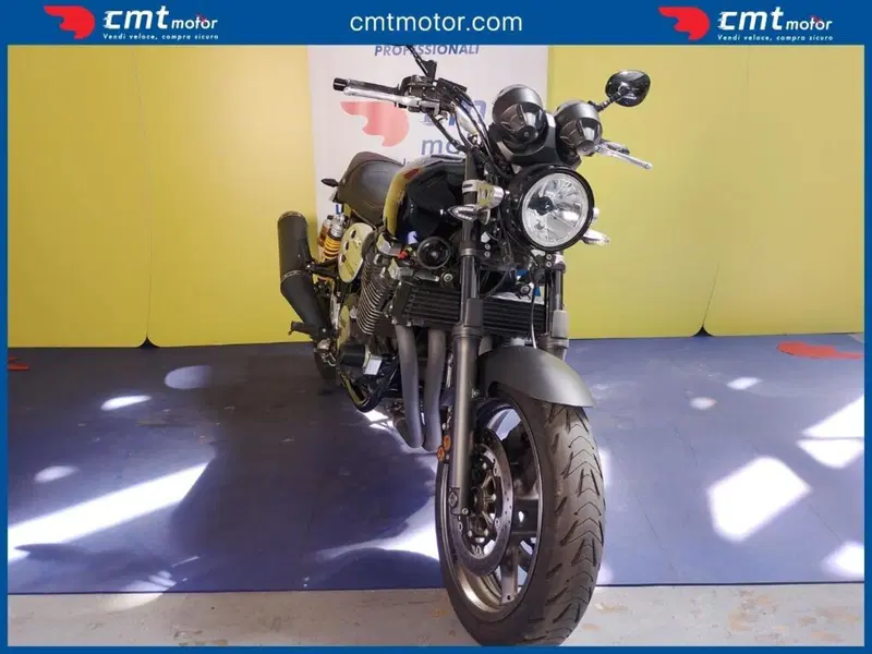 Yamaha XJR 1300 (2015 - 17) (4)