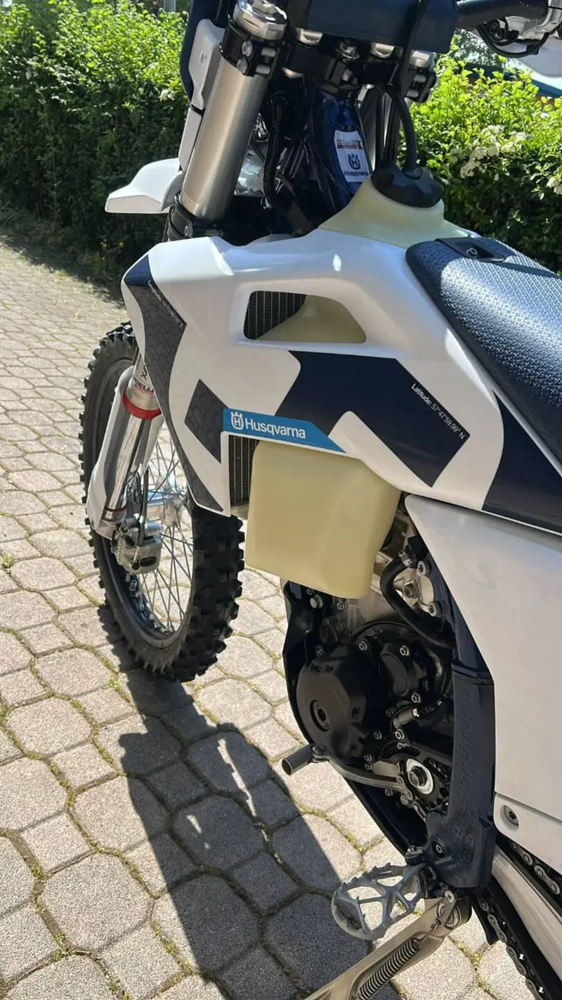 Husqvarna FE 350 (2026) (2)