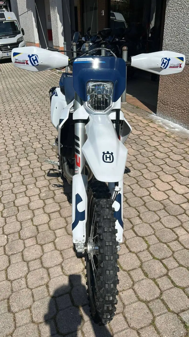 Husqvarna FE 350 (2026) (4)