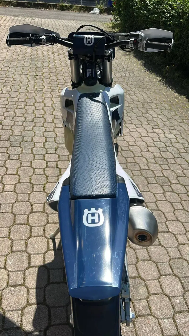 Husqvarna FE 350 (2026) (7)