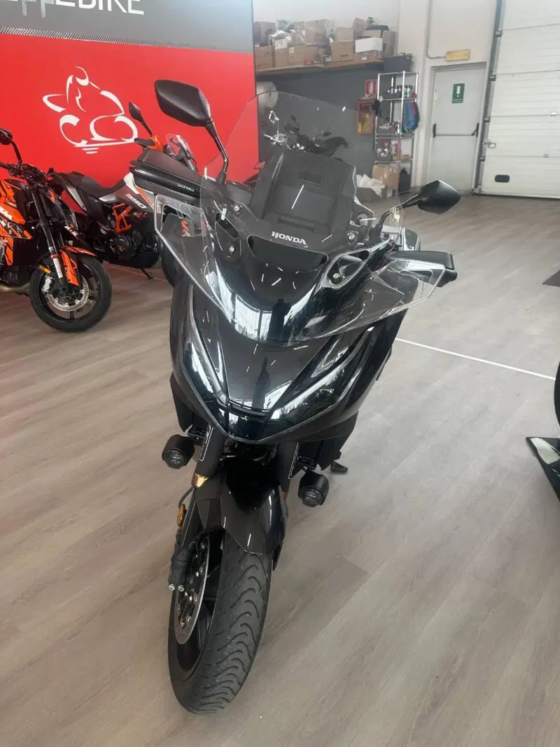 Honda NT 1100 DCT Electronic Suspension (2025 - 26)