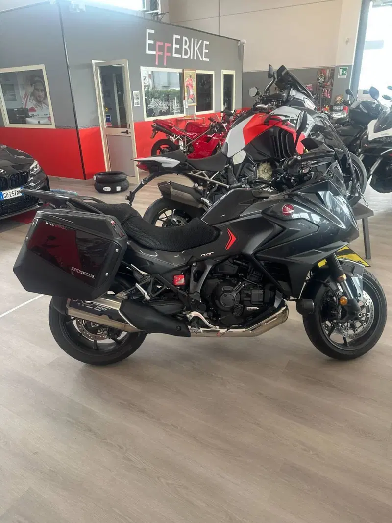 Honda NT 1100 DCT Electronic Suspension (2025 - 26) (2)