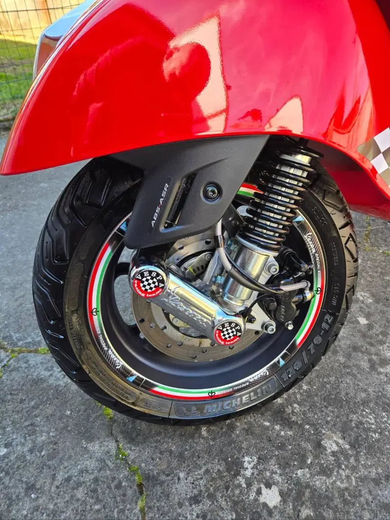 Vespa GTS 300 Super (2023 - 24) (10)