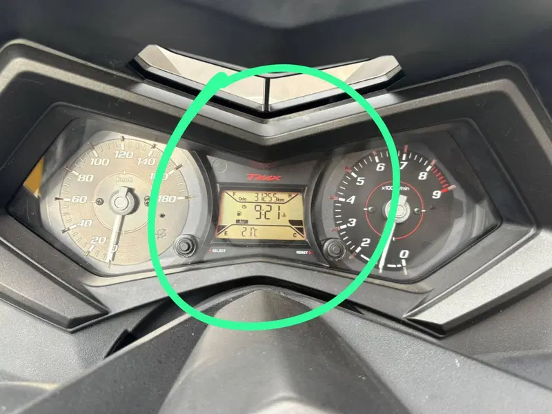 Yamaha T-Max 530 (2015 - 16) (2)