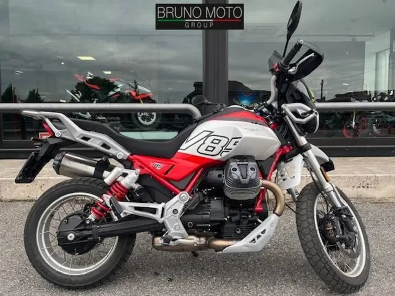 Moto Guzzi V85 TT (2024 - 26)
