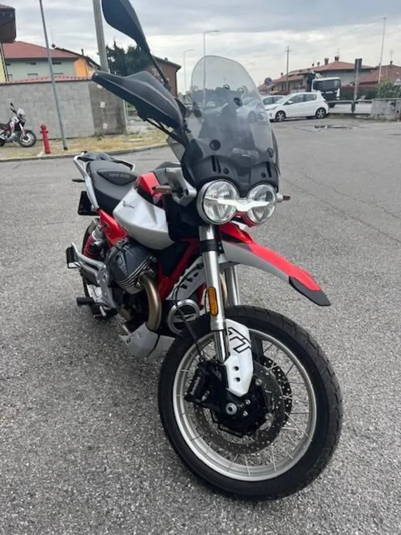 Moto Guzzi V85 TT (2024 - 26) (2)