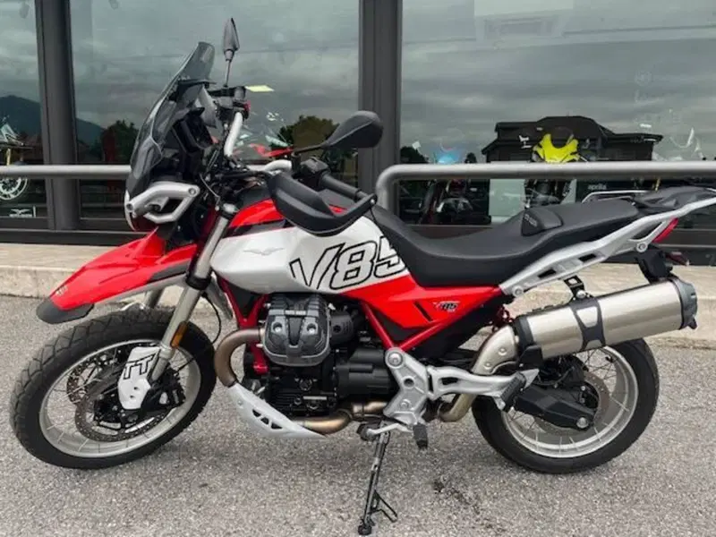 Moto Guzzi V85 TT (2024 - 26) (4)