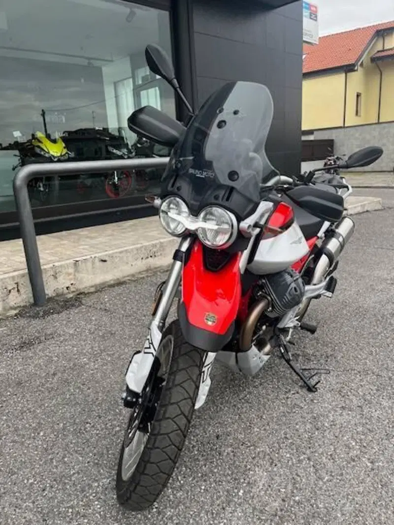 Moto Guzzi V85 TT (2024 - 26) (5)