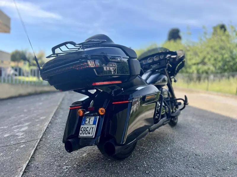 Harley-Davidson Street Glide Special (2021 - 23) (4)