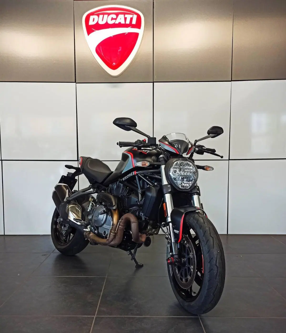 Ducati Monster 821 Stealth (2019 - 20) (2)