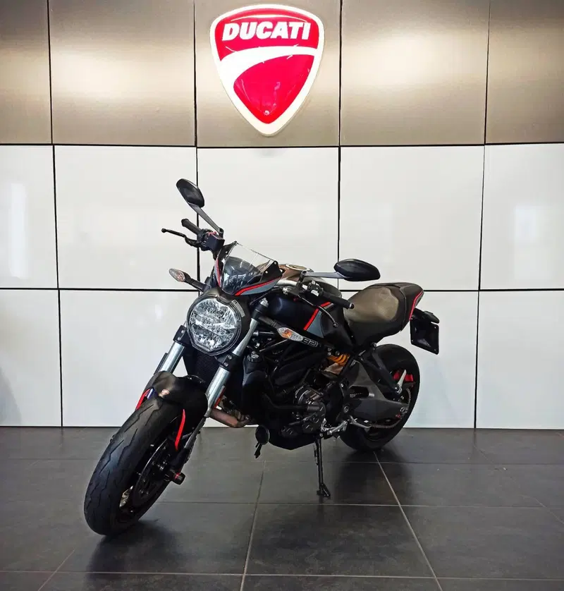 Ducati Monster 821 Stealth (2019 - 20) (4)