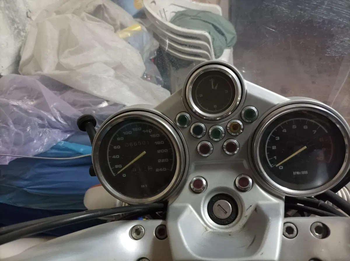 Bmw R 1100 R ABS (2)
